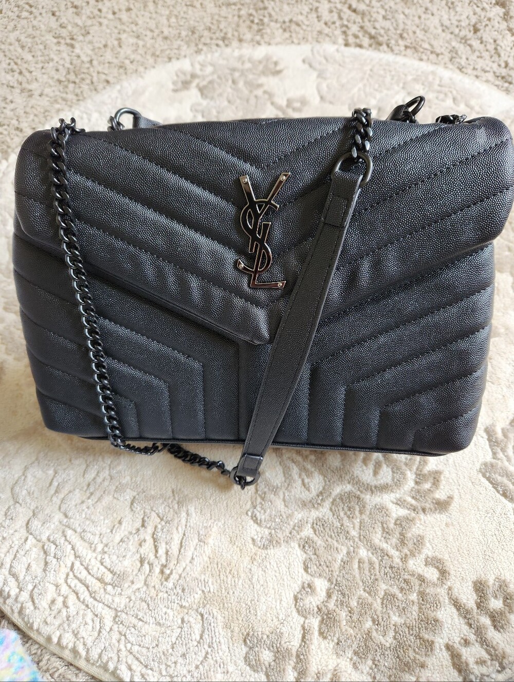 Saint Laurent Black Chevron Quilted Chain Crossbody Bag - Picture 2 of 7